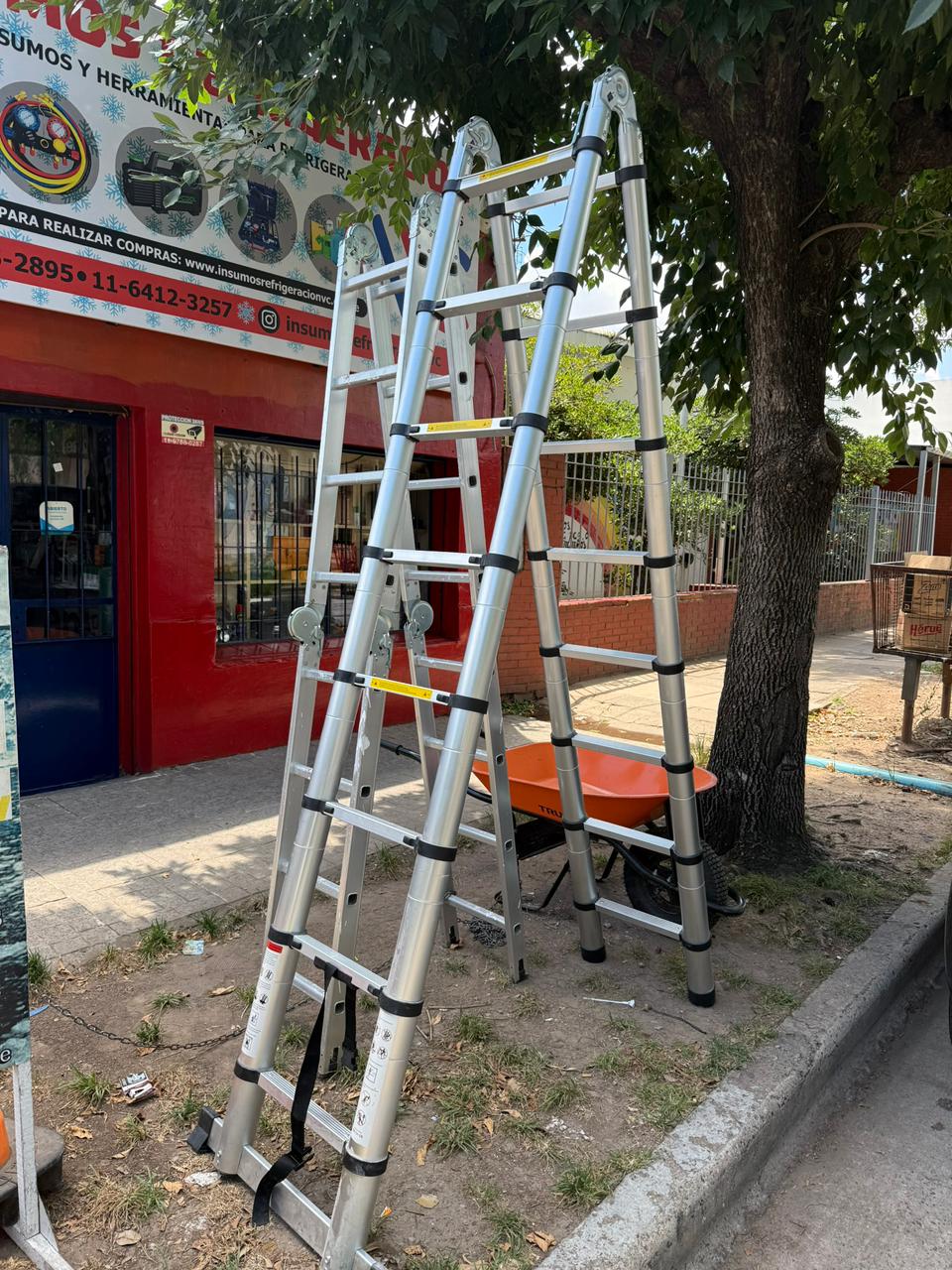 ESCALERA TELESCOPICA 16 ESCALONES VC